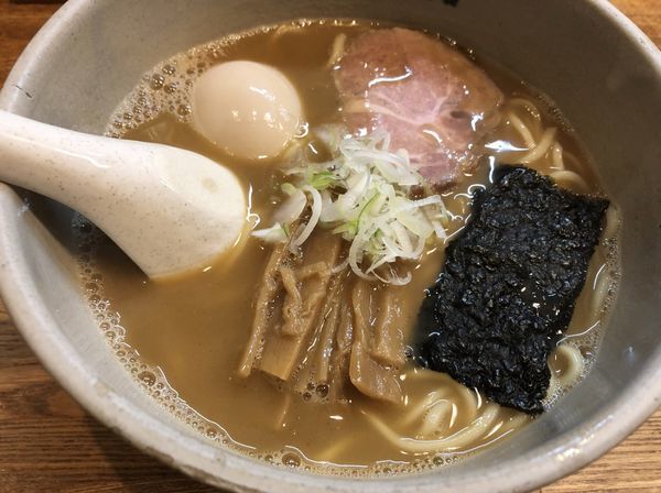 「らーめん」@麺屋吉左右の写真