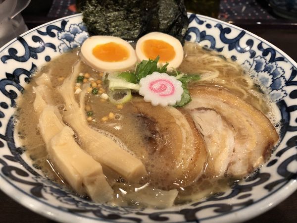 「東京駅らーめん(1000円)」@東京駅 斑鳩の写真