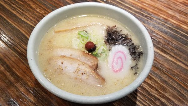 「塩らーめん」@らーめん 山頭火 越谷イオンレイクタウン店の写真