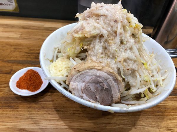 「ラーメン 野菜マシ ニンニク 脂 チョイ辛」@デカ盛り戦隊 豚レンジャーの写真