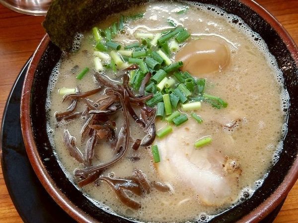 「ラーメン＋玉子」@博多長浜らーめん ぼたんの写真