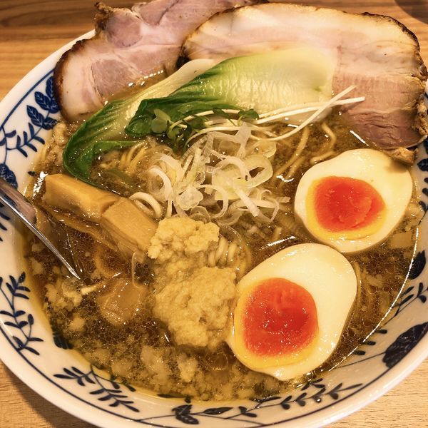 「生姜醤油ラーメン煮玉子入り ¥900」@Niiの写真