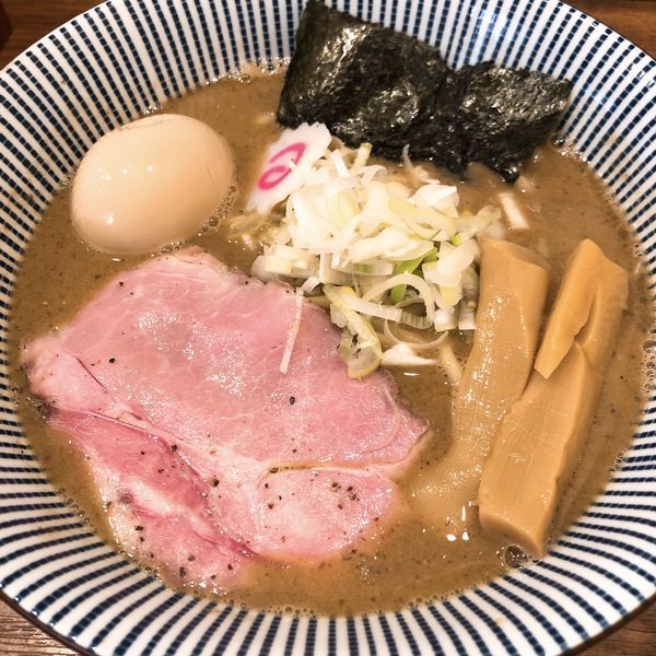 「味玉中華そば ¥900」@俺の麺 春道の写真