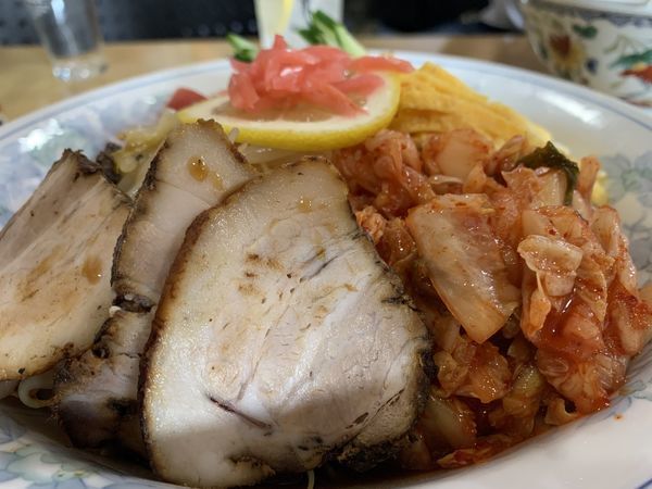 「冷し中華 大盛り チャーシューキムチtpg」@しずもの写真
