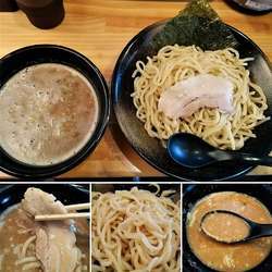 豚骨魚介つけ麺(濃厚)　850円