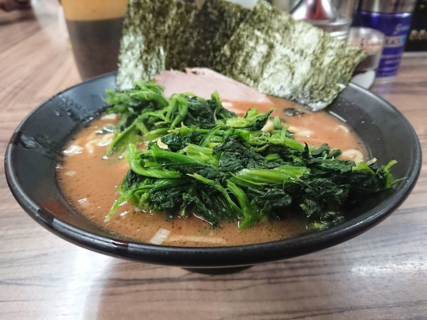 「ラーメン＋ほうれん草増し」@武道家 龍の写真