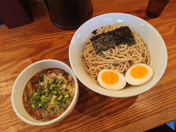 「つけ麺（中）＋かつお味玉」@富士らーめんの写真
