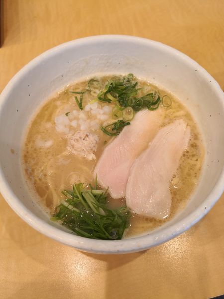 「濃厚鶏白湯」@らーめん 銀杏 松戸店の写真