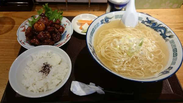 「甲州鳥モツ煮セット（塩）1280円」@らあめん青葉の写真