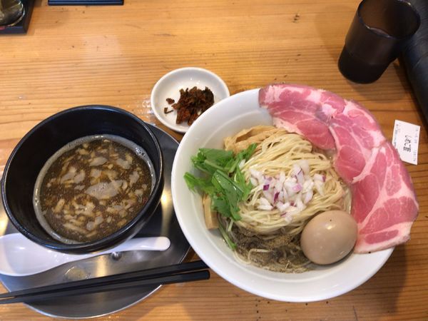 「特製100%煮干つけ麺(1000円)∔しめご飯(150円)」@煮干し豚骨らーめん専門店 六郷の写真