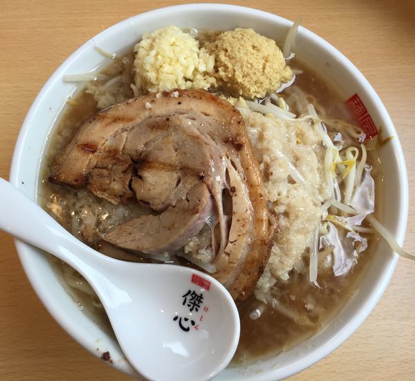 「豚G麺 ニンニクショウガアブラ」@麵屋 傑心の写真