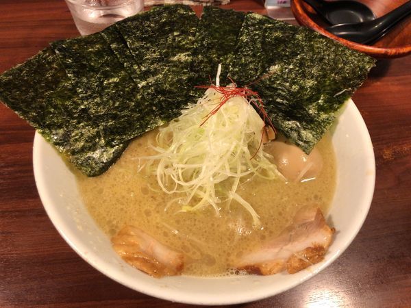 「全部のせ + 替玉」@麺屋 蓮花の写真