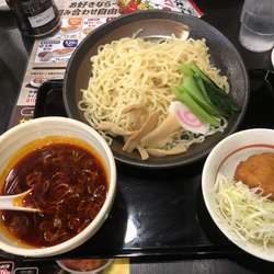 【期間限定】激辛つけめん 640円 餃子