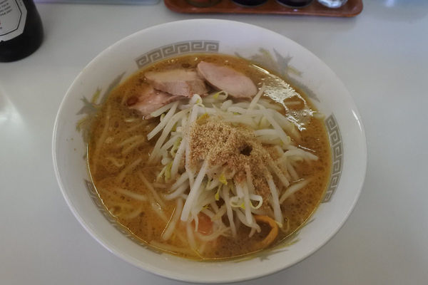 「手打ゴマみそラーメン￥８５０」@手打中華 せきたの写真