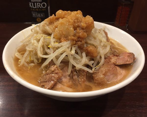 「豚増しラーメン(ヤサイアブラニンニク)」@ピコピコポンの写真