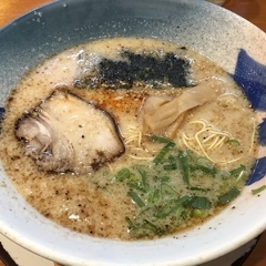 九州らーめん亀王 梅田総本店の画像