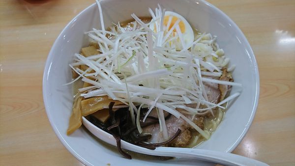 「ねぎ長州ラーメン　７６０円」@長州ラーメン 万龍軒 新町店の写真