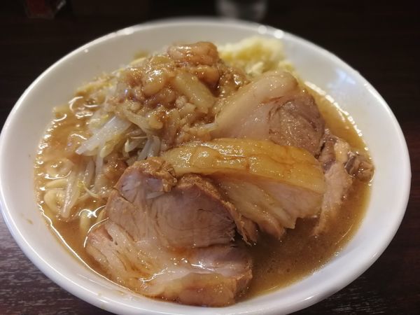 「豚ましラーメン(麺少な目)」@ピコピコポンの写真