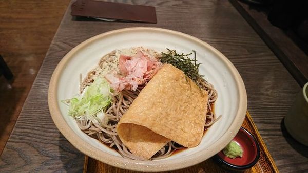 「冷やしきつねそば」@おらが蕎麦 京都アバンティ店の写真