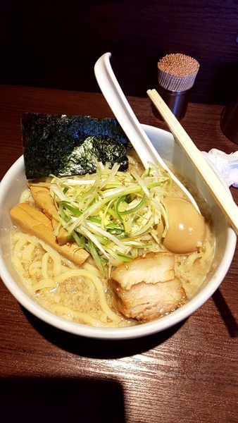 「ねぎら～めん➕味玉」@二九八家 いわせの写真