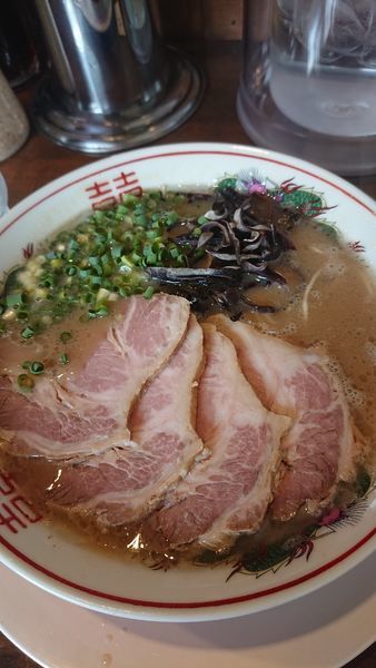 「とんこつラーメン」@ラーメン池田の写真
