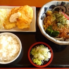 まるなかうどんの画像