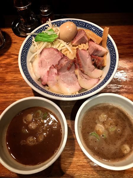 「二色つけ麺 醤油 味噌」@神保町 可以の写真
