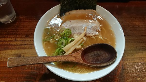 「あっさり豚骨醤油 730円」@たけさんの写真
