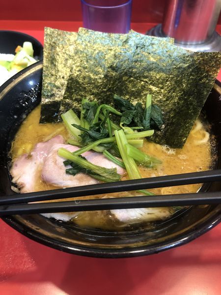 「ラーメン 並盛り」@家系総本山 ラーメン吉村家の写真