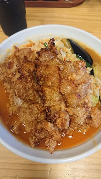 「あんかけDX」@旨辛ラーメン 表裏 市ヶ谷本店の写真