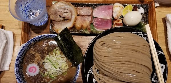 「つけめん（大）特選全部トッピング、スープ増量」@中華蕎麦 とみ田の写真