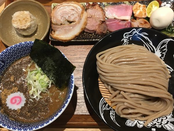 「つけ麺小+特製全部トッピング+焼売」@中華蕎麦 とみ田の写真