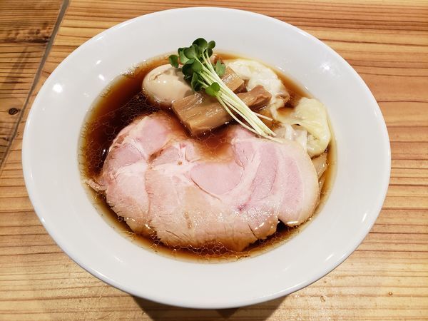 「特選醤油中華そば」@いしかわやの写真