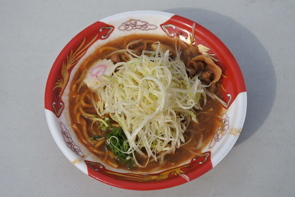 「ネギ味噌豚骨＋ネギ倍増し￥１００＠くじら食堂」@中華蕎麦とみ田 冨田治PRESENTS 最強ラーメン祭2019 in 小山の写真