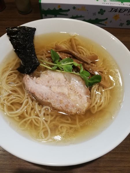 「白醤油らーめん」@らーめん 夢中の写真