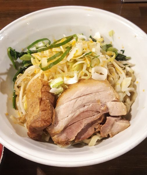 「油そば(醤油)､レン草､野菜少」@ちばから 渋谷道玄坂店の写真