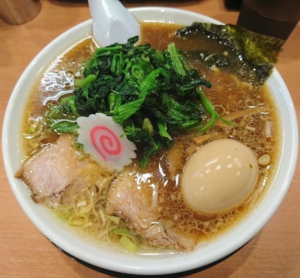 「生姜醤油らーめん+味玉、ほうれん草(920円)」@新潟長岡生姜醤油らーめん みずさわ 大宮西口店の写真