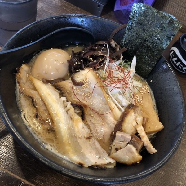 「特製濃厚醤油ラーメン」@中華そば うづまきの写真