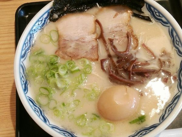 「由丸らーめん」@由○ 品川港南店の写真