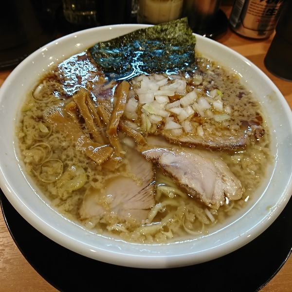 「背脂醤油 780えん」@新潟長岡生姜醤油らーめん みずさわ 大宮西口店の写真