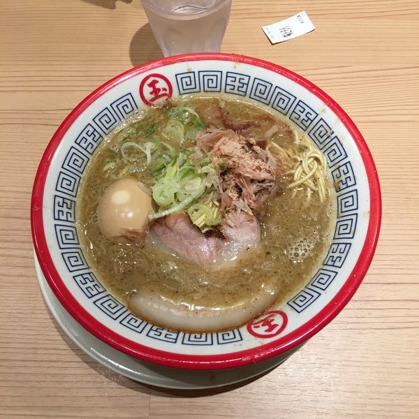 「味玉とろりラーメン」@東京煮干し らーめん 玉 東京駅店の写真