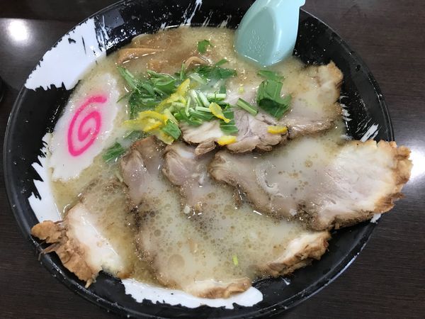 「まぐろ塩ラーメンチャーシュー」@山びこの写真