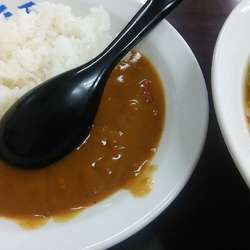 ラーメン&半牛すじカレー丼 730円（だったかな）