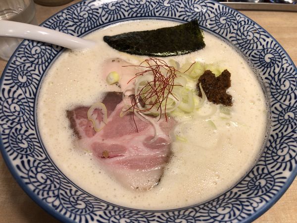 「濃厚鶏豚ソバ」@鶏豚骨 一學の写真