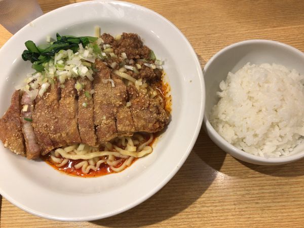 「排骨汁なし担々麺」@排骨担々 五ノ井の写真