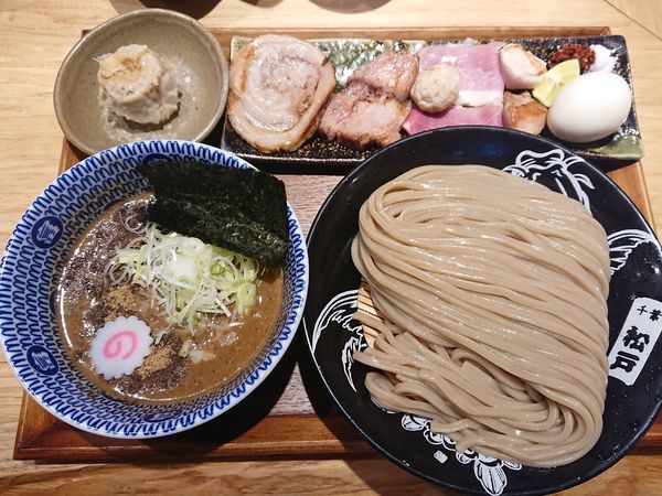 「つけめん（並）＋特選全部乗せトッピング 他」@中華蕎麦 とみ田の写真