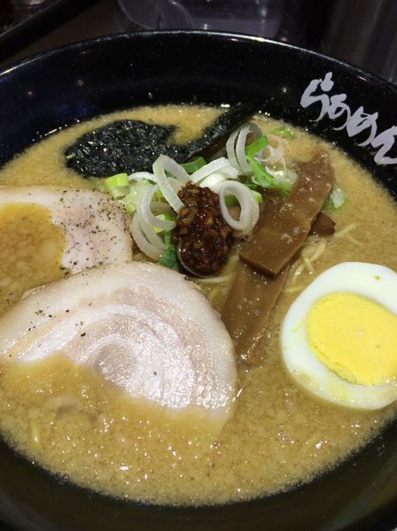 「嵐げんこつらぁめん 醤油 ７００円」@らあめん花月嵐 中村橋店の写真