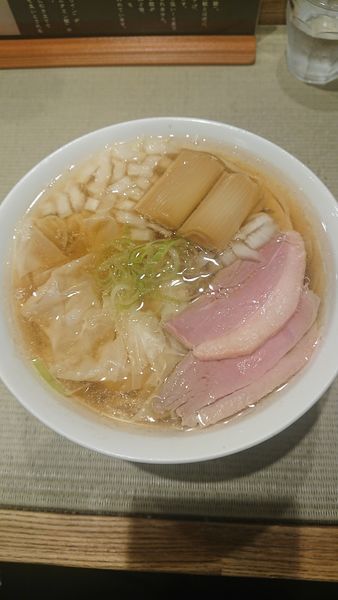 「鴨ワンタン麺」@らーめん 鴨to葱の写真