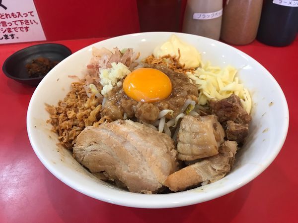 「まぜそば 800円豚増し120円」@豚ゆうの写真