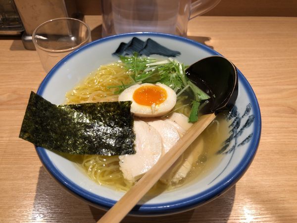 「ゆず塩ラーメン こんにゃく麺 鶏チャーシュー」@AFURI 恵比寿の写真